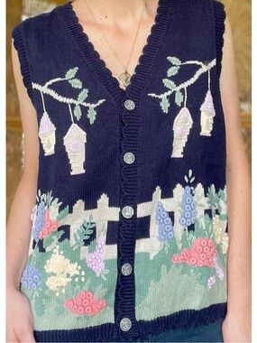 Vintage Northern Reflections Navy Knit Embroidered Flower Birdhouse Sweater Vest